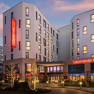 Leonardo Frankfurt 4*, 에슈본 독일
