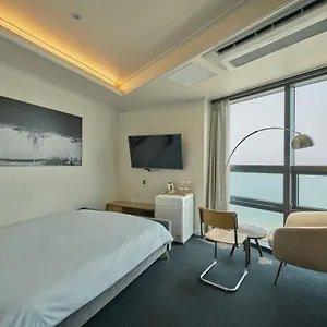 Uh The Haeundae 3*, 부산광역시 대한민국
